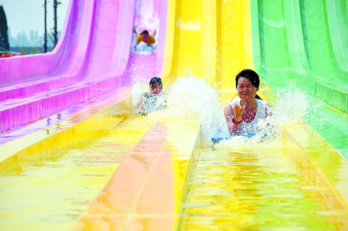 安陽天之瑤水上樂園學(xué)生免費玩，成人49元