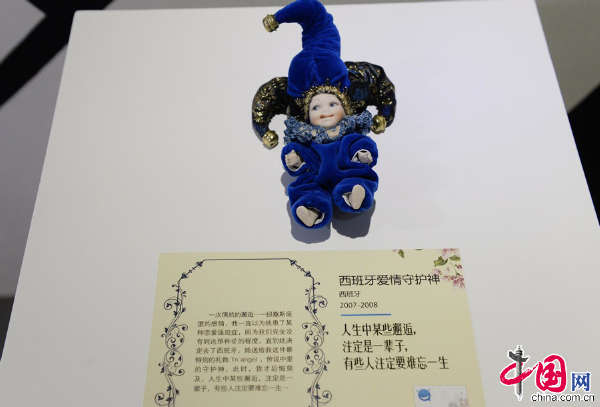 國(guó)內(nèi)首個(gè)失戀展亮相上海 女孩因失戀剪掉頭發(fā)