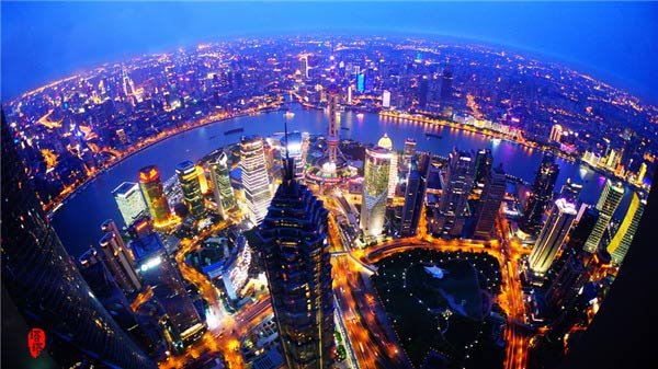 不要溫和地走進(jìn)那個良夜 因為夜太美！