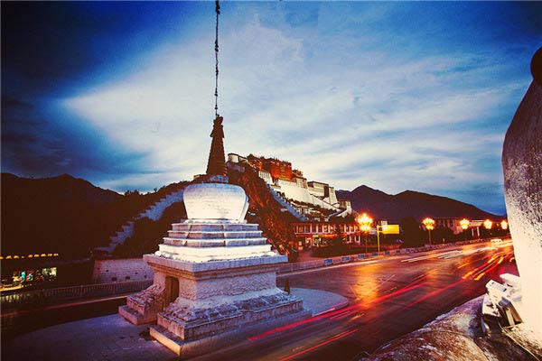 不要溫和地走進(jìn)那個良夜 因為夜太美！