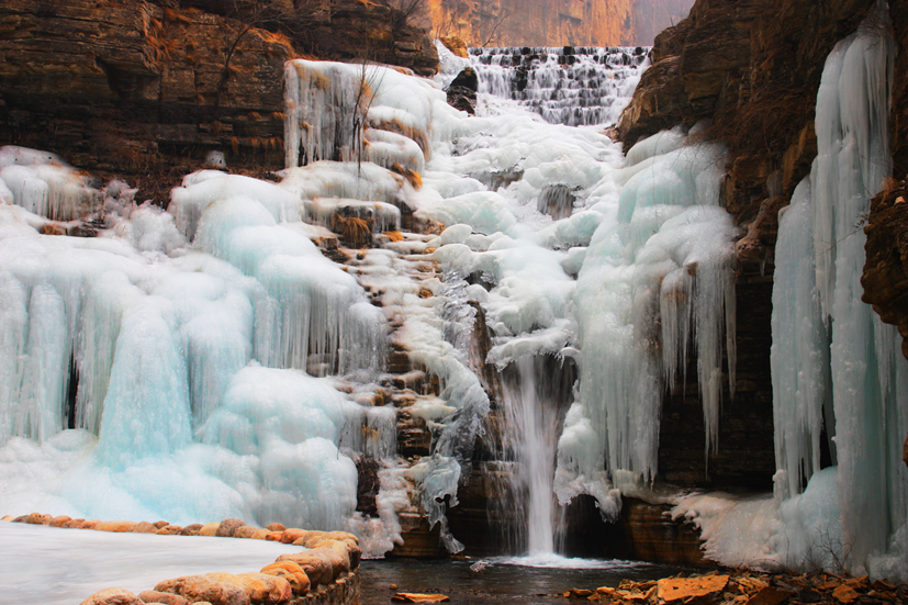 冬天來(lái)通天峽看冰掛吧!景區(qū)門(mén)票半價(jià)優(yōu)惠哦。