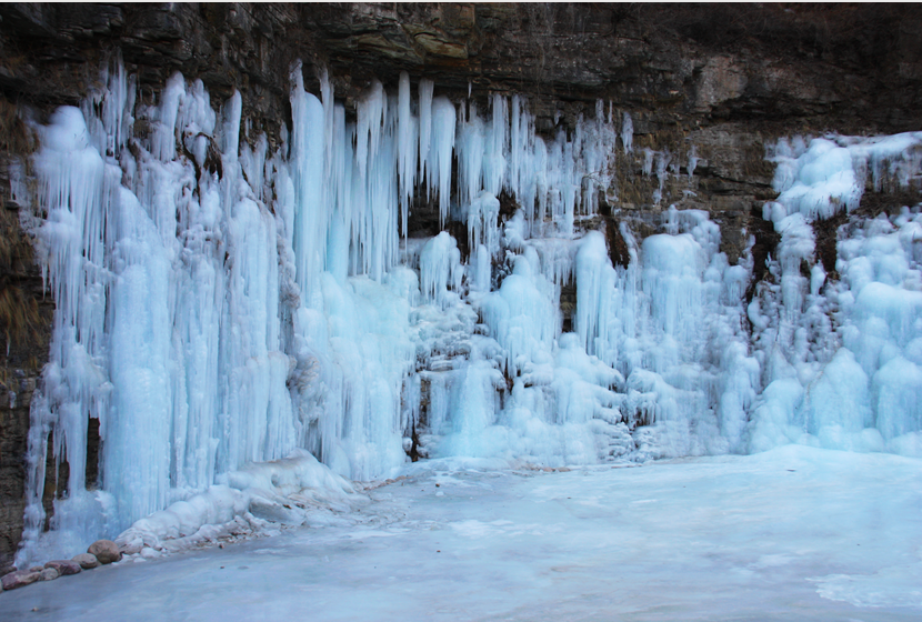 冬天來(lái)通天峽看冰掛吧!景區(qū)門(mén)票半價(jià)優(yōu)惠哦。