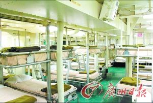 航母上的水兵宿舍。（資料圖片）