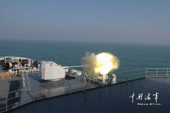 南海艦隊(duì)聯(lián)合編隊(duì)在西太開(kāi)火
