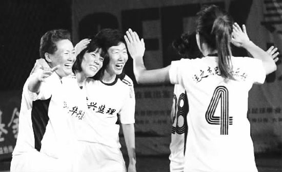 此次運(yùn)之杰足球俱樂(lè)部的參賽隊(duì)員，大多是由女足退役球員組成