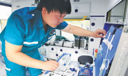 每個比賽，醫(yī)護人員都會提前出現(xiàn)