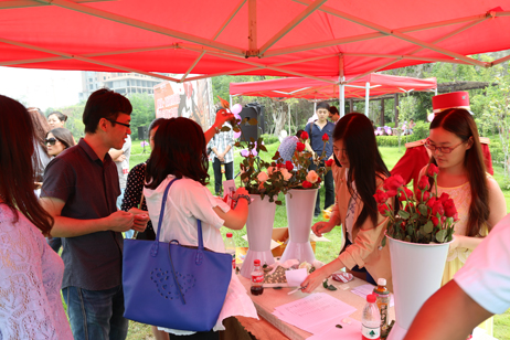 號牌、玫瑰一個不能少