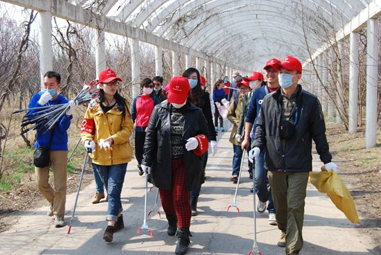國際頻道全體員工開展志愿活動(dòng) 國際頻道全體員工開展志愿活動(dòng)