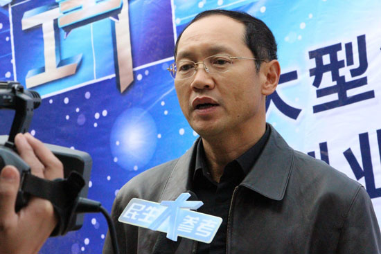 河南華夏海納創(chuàng)業(yè)投資集團(tuán)董事長(zhǎng)李明先生接受采訪 河南華夏海納創(chuàng)業(yè)投資集團(tuán)董事長(zhǎng)李明先生接受采訪