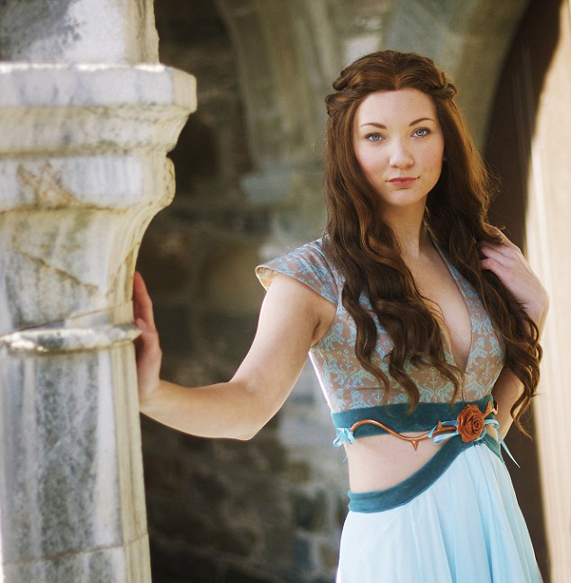 女孩酷似熱播美劇女主角引追捧 女孩酷似熱播美劇女主角引追捧