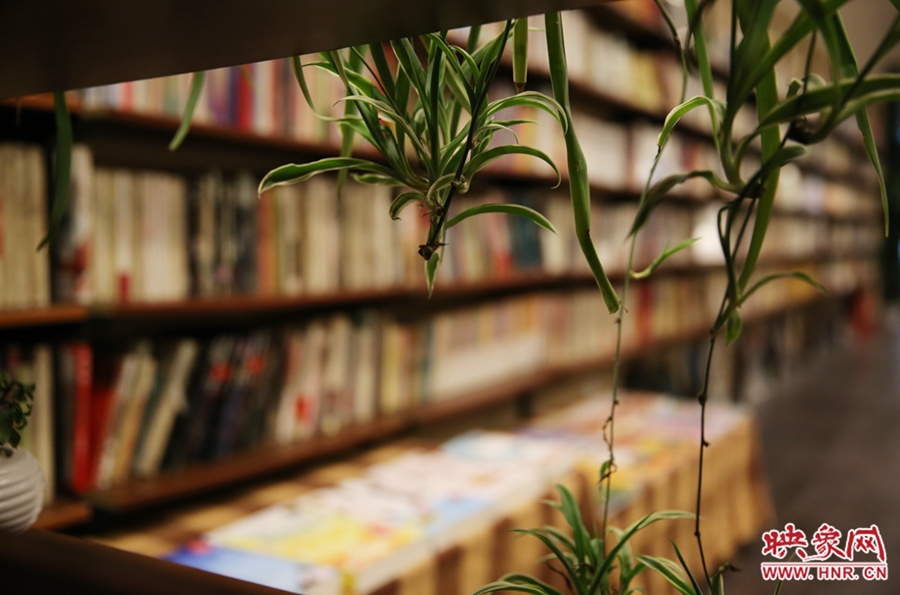 書店內(nèi)的裝飾。
