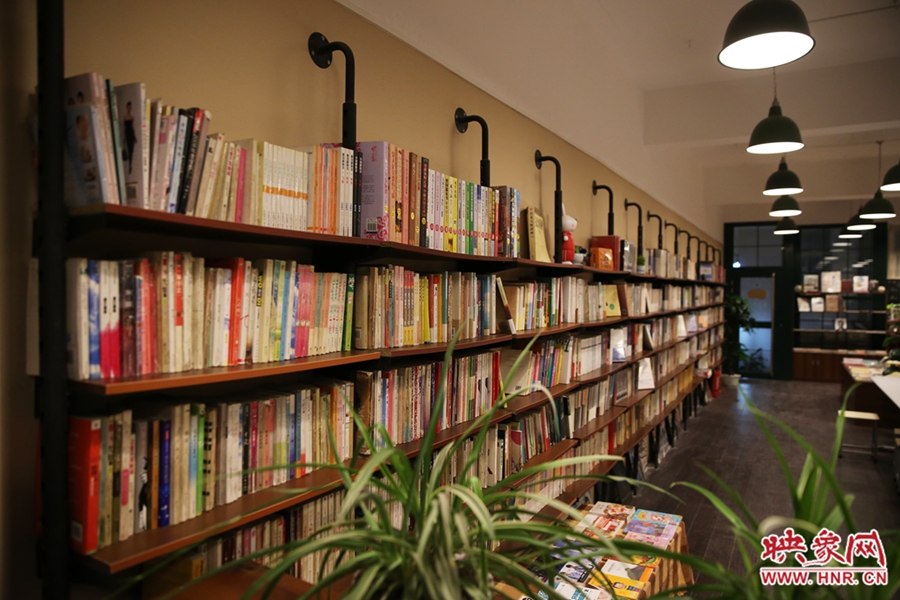 書店內(nèi)的裝飾。
