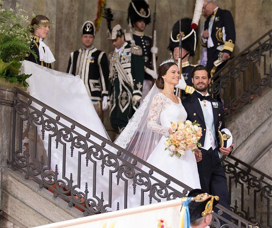 現(xiàn)實(shí)版“灰姑娘”！瑞典王子迎娶比基尼女模